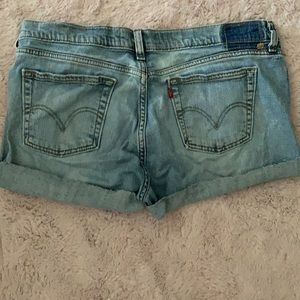 🌹 515 Levi’s shorts